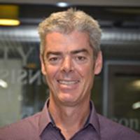 portrait photo of Dr Alistair Ping