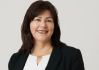 Headshot of Ms Liz Dowd