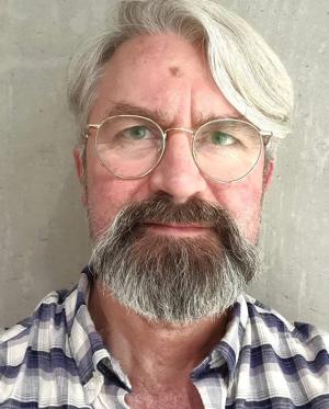 Headshot of Professor Rob Briner